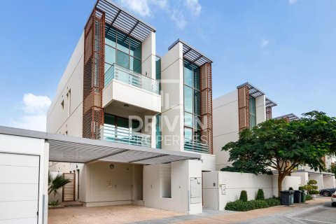 6 bedrooms Villa in Meydan, UAE No. 85341 9