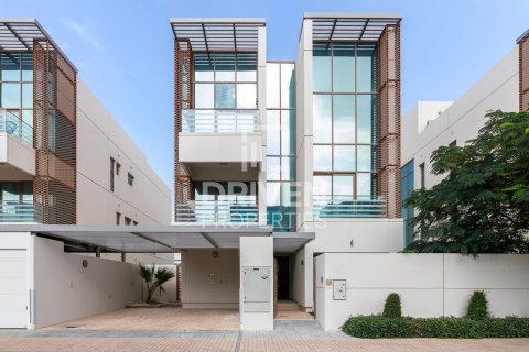 6 bedrooms Villa in Meydan, UAE No. 85341 8