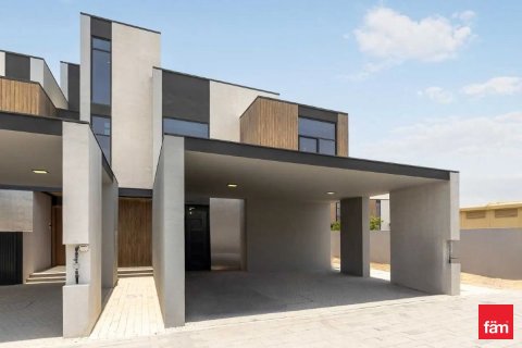 Villa de 4 dormitorios en Dubai, UAE No. 101112 1