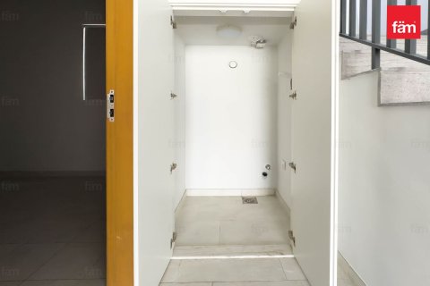 3 bedrooms Townhouse in Dubai, UAE No. 50167 9