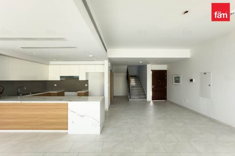 3 bedrooms Townhouse in Dubai, UAE No. 50167 3