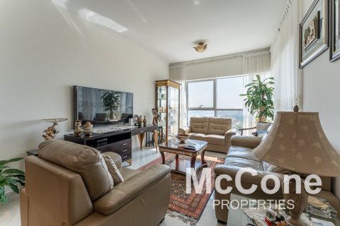 Apartment de 2 dormitorios en DAMAC Hills (Akoya by DAMAC), UAE No. 74441 3
