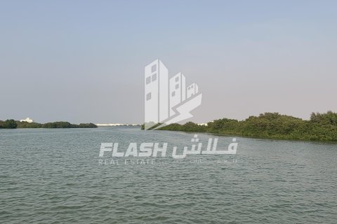 Land de 111482.7m² en Khor Al Beidah, UAE No. 88274 16
