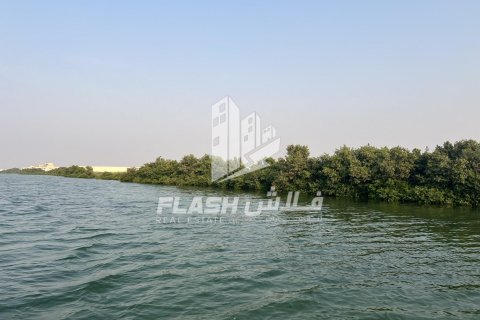 Land de 111482.7m² en Khor Al Beidah, UAE No. 88274 1