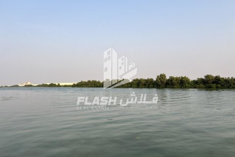 Land de 111482.7m² en Khor Al Beidah, UAE No. 88274 13
