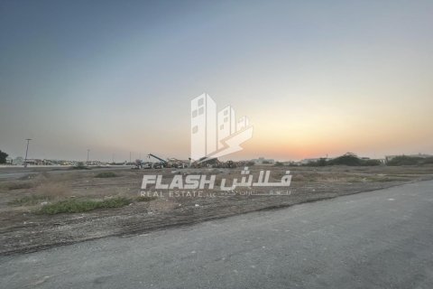 Land de 10683.8m² en Shamal Julphar, UAE No. 88262 11