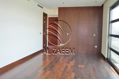 5 bedrooms Villa in Al Gurm, UAE No. 91428 4
