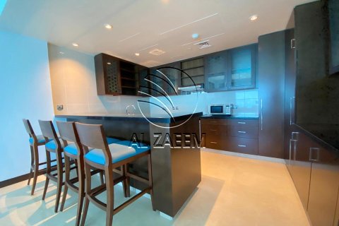 Apartment de 2 dormitorios en The Marina, UAE No. 91063 10