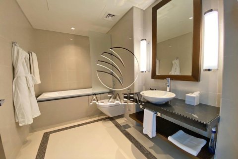 Apartment de 2 dormitorios en The Marina, UAE No. 91063 5