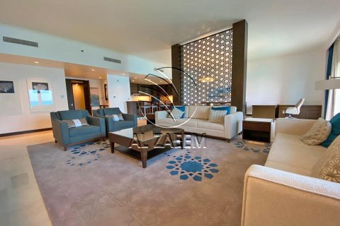 Apartment de 2 dormitorios en The Marina, UAE No. 91063 12