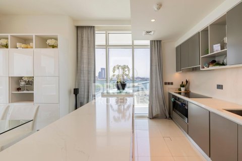 Apartment de 3 dormitorios en EMAAR Beachfront, UAE No. 84295 11