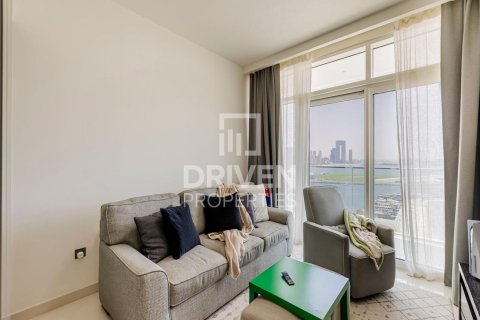 Apartment de 3 dormitorios en EMAAR Beachfront, UAE No. 84295 8