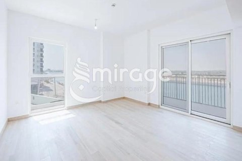 Apartment de 3 dormitorios en  Yas Island, UAE No. 81227 7