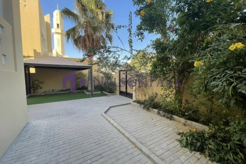 3 bedrooms Villa in Doha, Qatar No. 58077 16