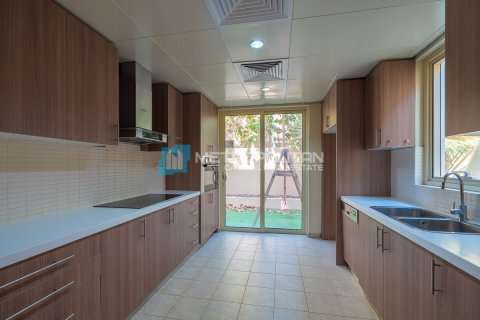 4 غرف نوم فيلا في Al Raha Gardens, الإمارات العربية المتحدة رقم 104811 5