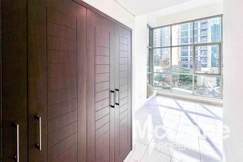 Apartment de 2 dormitorios en Boulevard Central Towers, UAE No. 74960 5
