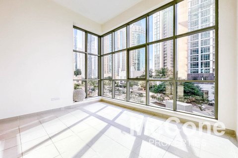 Apartment de 2 dormitorios en Boulevard Central Towers, UAE No. 74960 1
