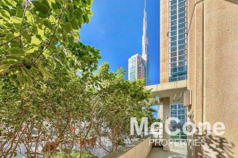 Apartment de 2 dormitorios en Boulevard Central Towers, UAE No. 74960 8