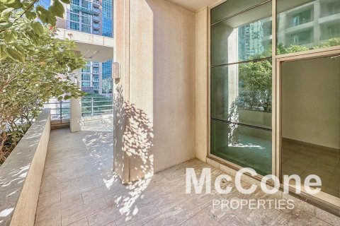 Apartment de 2 dormitorios en Boulevard Central Towers, UAE No. 74960 7