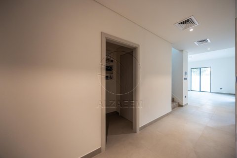 Villa de 4 dormitorios en  Yas Island, UAE No. 90052 21