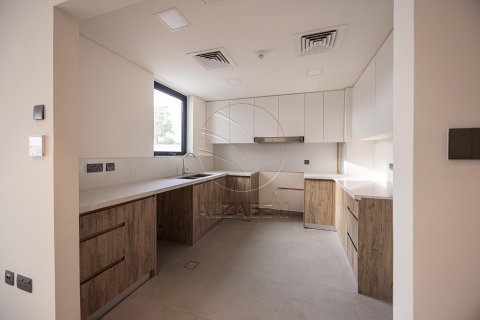 Villa de 4 dormitorios en  Yas Island, UAE No. 90052 19