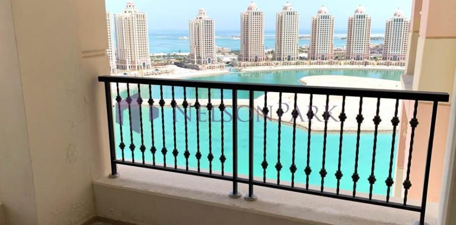 2 bedrooms Apartment in Doha, Qatar No. 60908