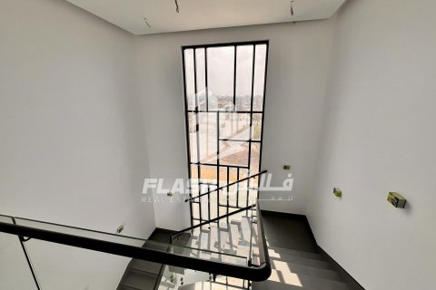 Villa de 7 dormitorios en Al Uraibi, UAE No. 88261 32