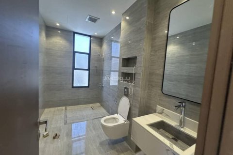 5 bedrooms Villa in Riyadh, Saudi Arabia No. 67535 5