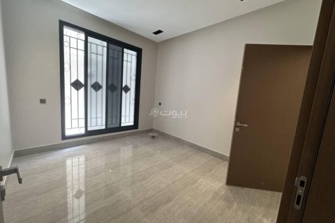 5 bedrooms Villa in Riyadh, Saudi Arabia No. 67535 7