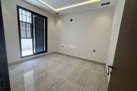 5 bedrooms Villa in Riyadh, Saudi Arabia No. 67535 3