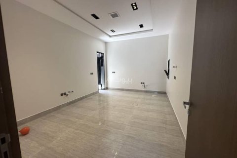 5 bedrooms Villa in Riyadh, Saudi Arabia No. 67535 2
