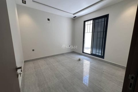 5 bedrooms Villa in Riyadh, Saudi Arabia No. 67535 4