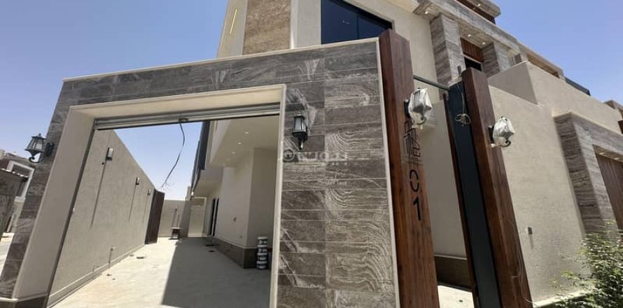 5 bedrooms Villa in Riyadh, Saudi Arabia No. 67535