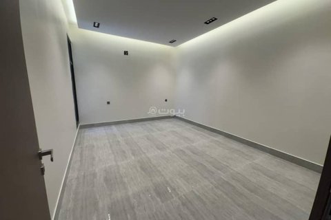 5 bedrooms Villa in Riyadh, Saudi Arabia No. 67535 10
