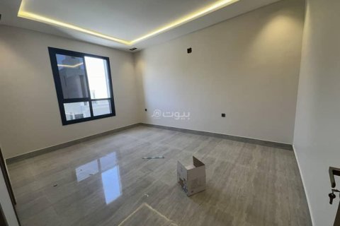 5 bedrooms Villa in Riyadh, Saudi Arabia No. 67535 8