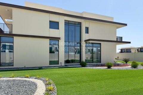 5 bedrooms Villa in Abu Dhabi, UAE No. 76616 6