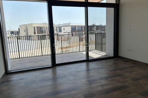 5 bedrooms Villa in Abu Dhabi, UAE No. 76616 8