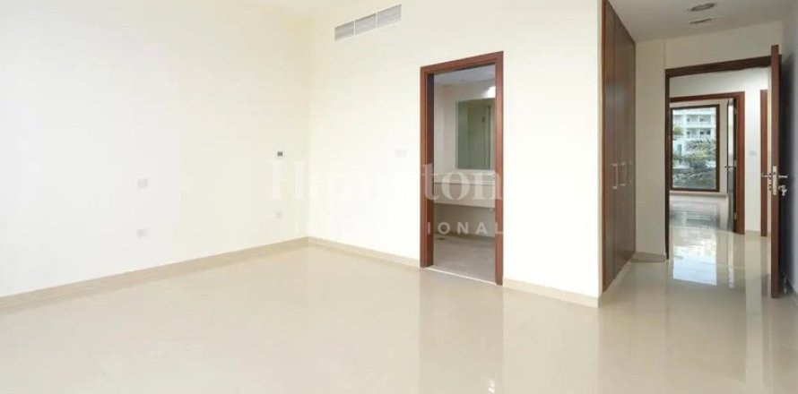Townhouse de 4 dormitorios en Jumeirah Islands, UAE No. 72974