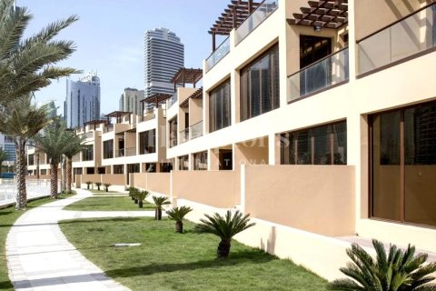 Townhouse de 4 dormitorios en Jumeirah Islands, UAE No. 72974 8