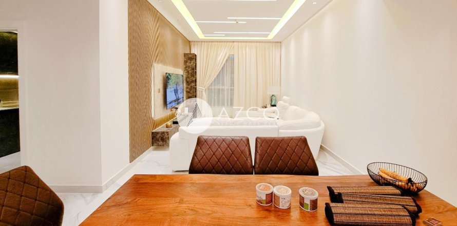Apartment de 3 dormitorios en Sulafa Tower, UAE No. 102744