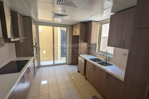 4 bedrooms Villa in Al Raha Gardens, UAE No. 76618 8