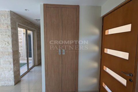 4 bedrooms Villa in Al Raha Gardens, UAE No. 76618 13