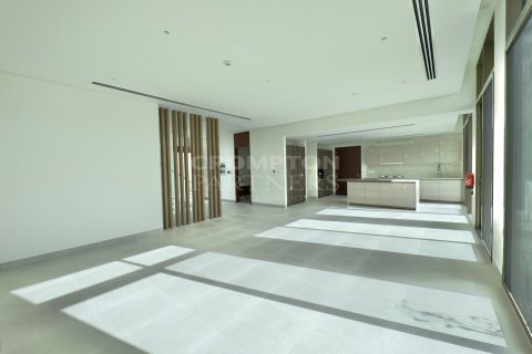 4 bedrooms Villa in Abu Dhabi, UAE No. 76617 17