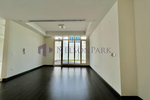4 bedrooms Villa in Doha, Qatar No. 58381 4