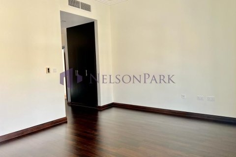 4 bedrooms Villa in Doha, Qatar No. 58381 10