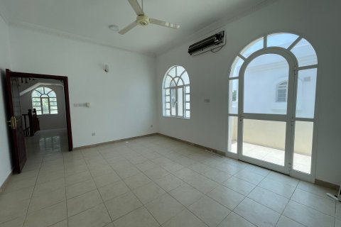 Villa de 5 chambres à Muscat, Oman No. 105036 8