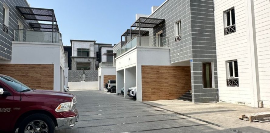 6 غرفة نوم  Twin Villa في مسقط , عُمان رقم 105033