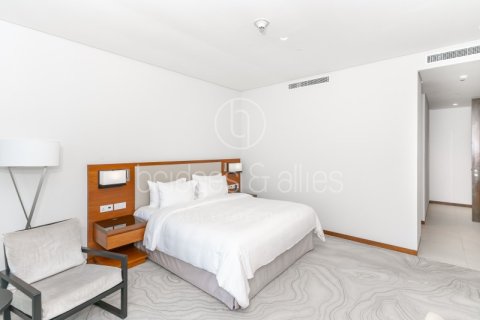 Apartment de 2 dormitorios en The Hills, UAE No. 103623 16
