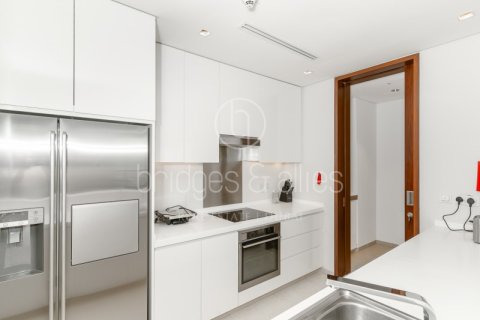 Apartment de 2 dormitorios en The Hills, UAE No. 103623 8
