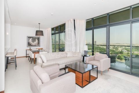 Apartment de 2 dormitorios en The Hills, UAE No. 103623 3